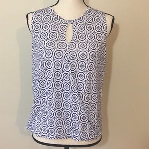 🌟CAbi Blue and White Keyhole Sleeveless Top Med